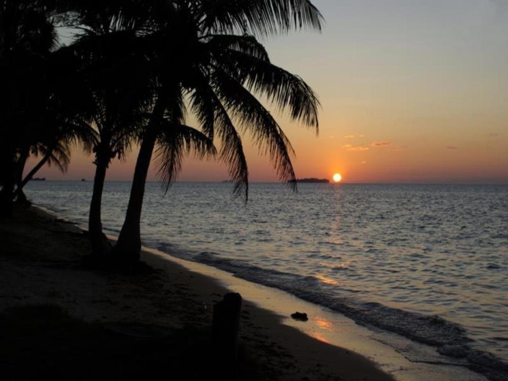Holiday Saipan Hotel Luaran gambar